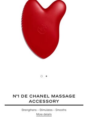 CHANEL red N°1 Massage Accessory